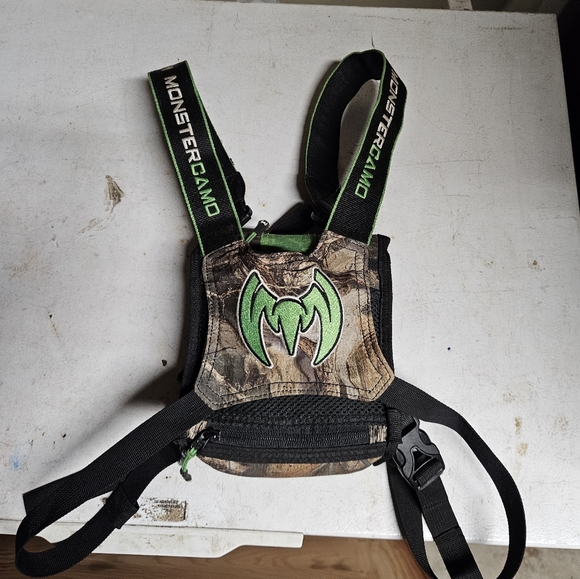 Monster Camo Binocular harness - Picture 2 of 3